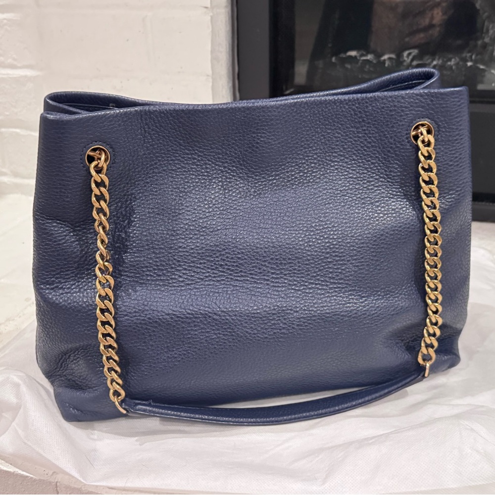 Tory Burch Navy Pebbled Leather Chain-Handle Shoulder Bag with Gold Hardware - Picture 2 of 9